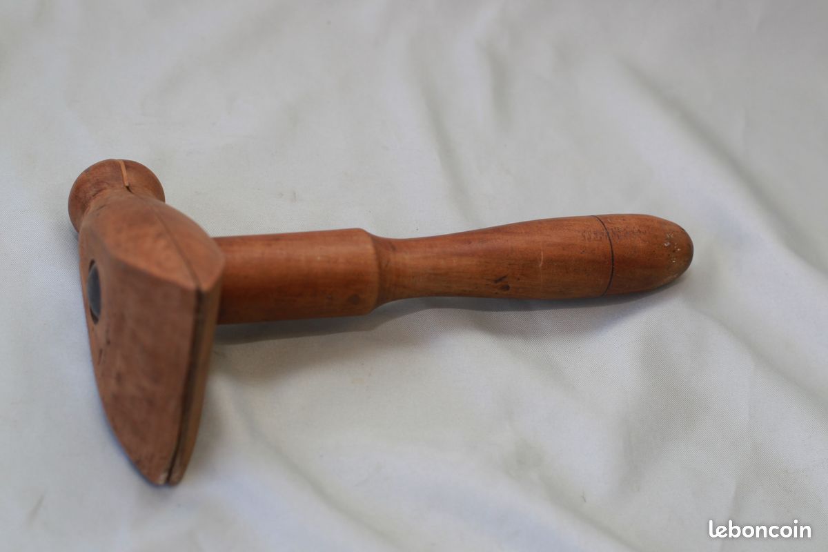 Ancienne Fausse équerre En Bois – Outil De Menuisier Vintage, Numéro 3, état Correct