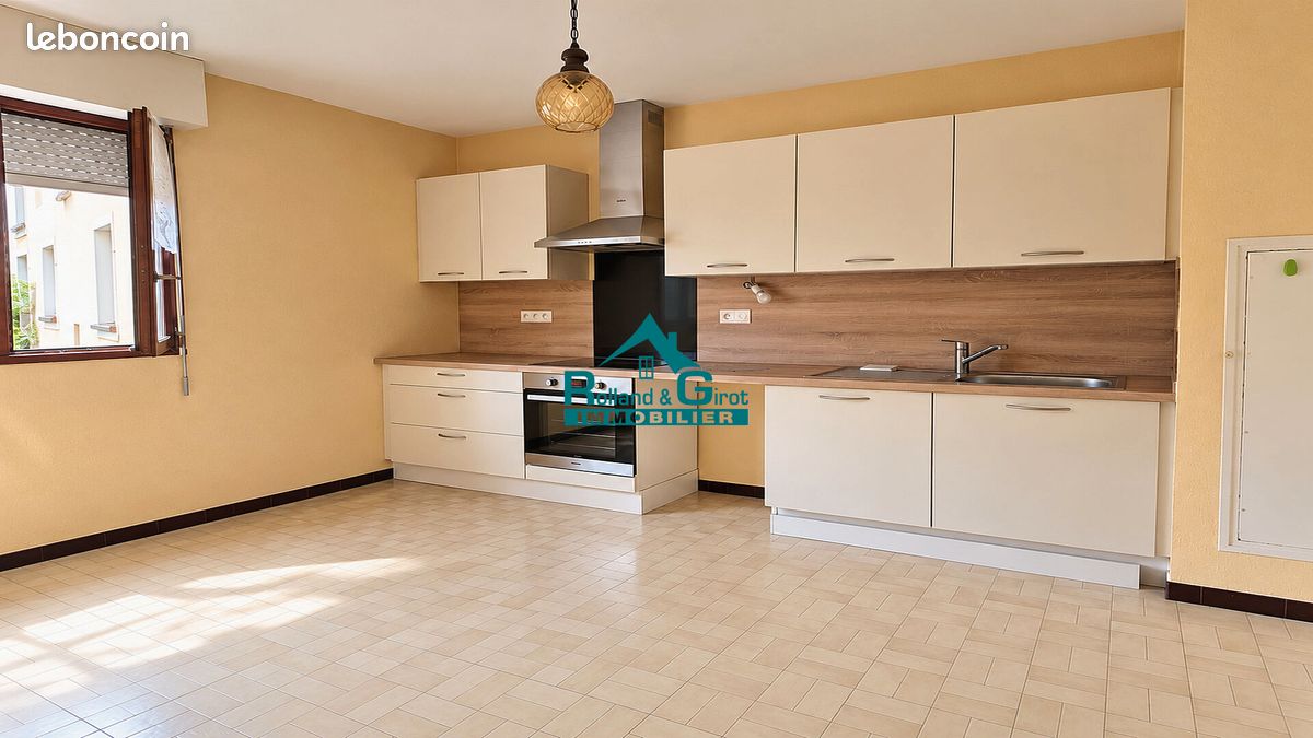 Appartement 4 pièces 98 m² · à Noyal-sur-Vilaine · 98 m² · 799 €/mois