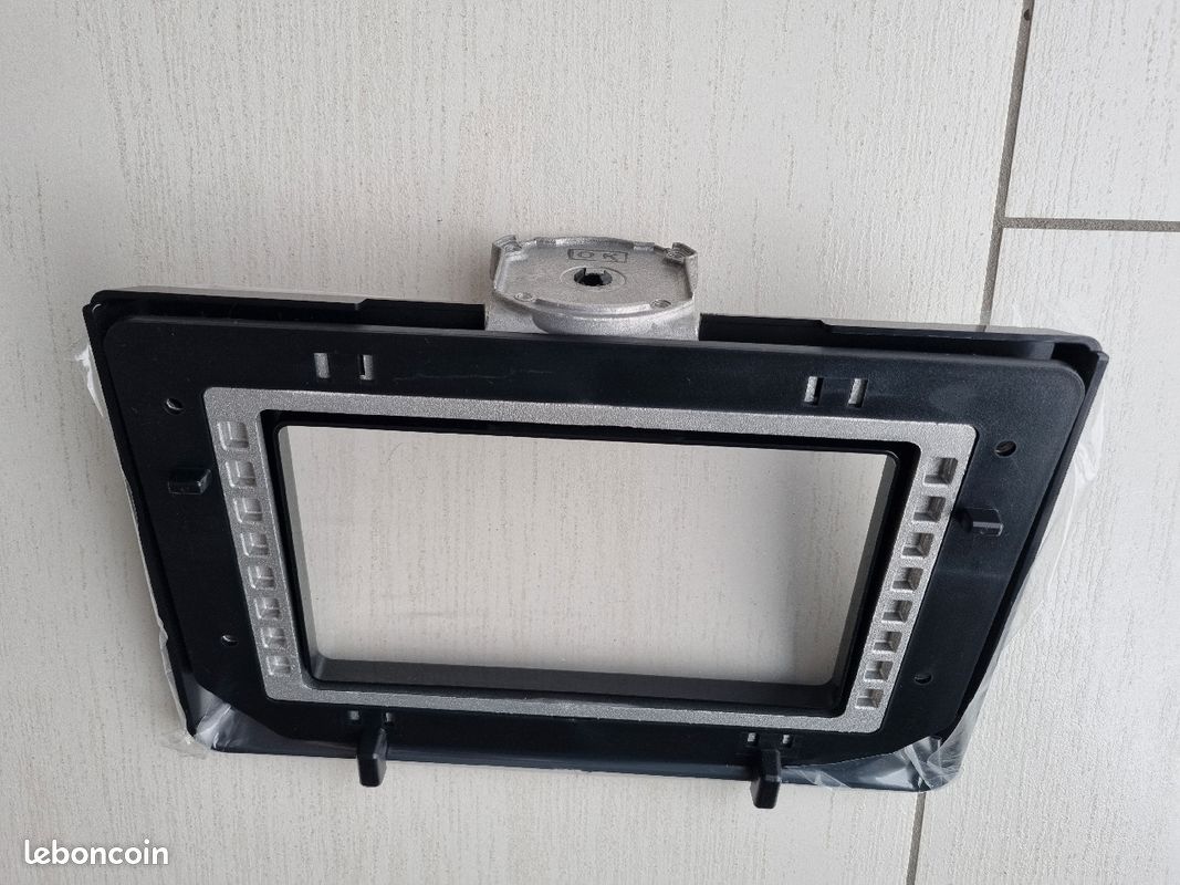 Support pied TV noir 31cmx20cm (image 2)