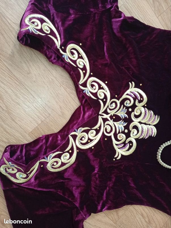 Robe en velours (image 1)