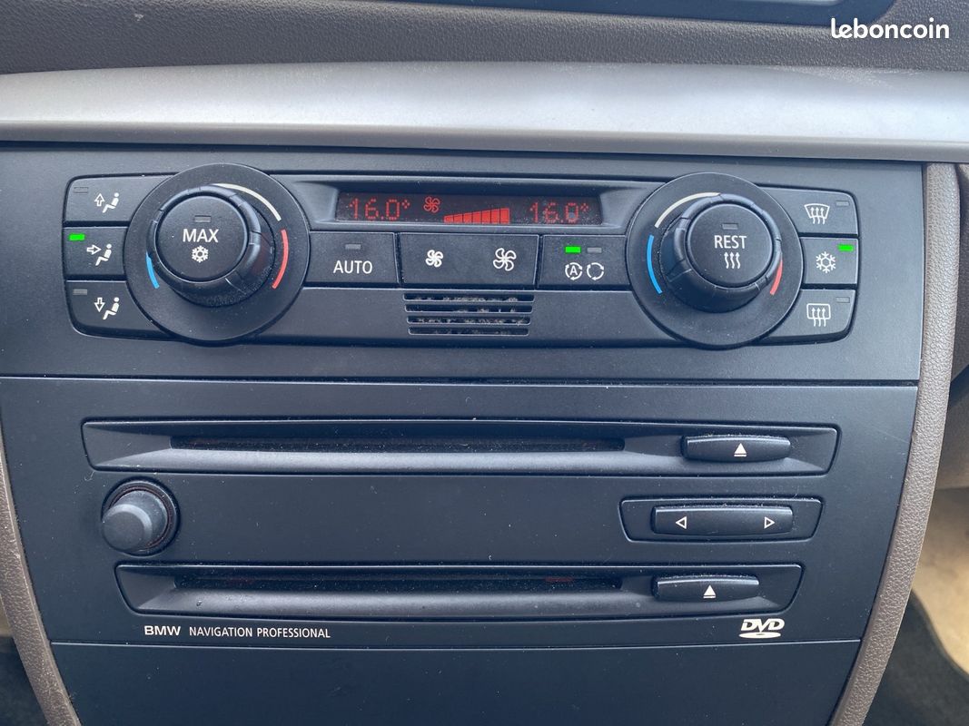 BMW SERIE 1 E87 118d Luxe (image 17)