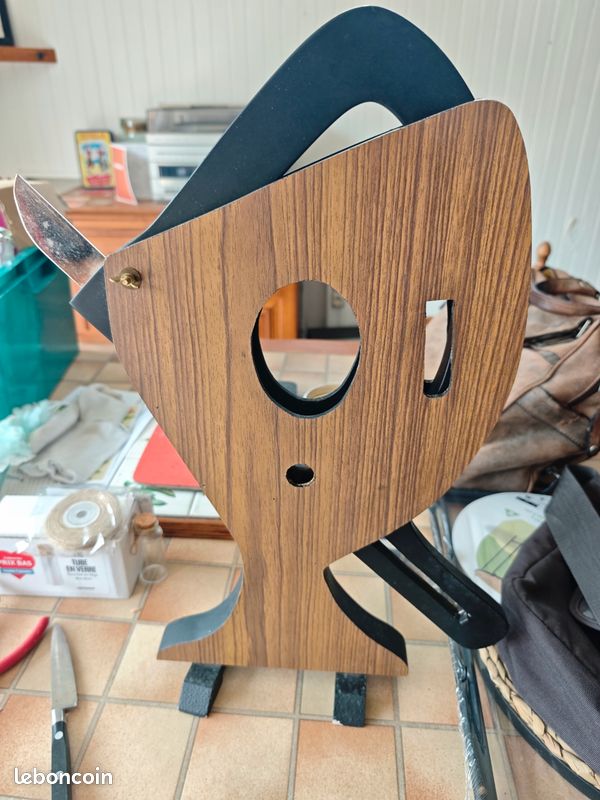 Guillotine au bras magie (image 1)