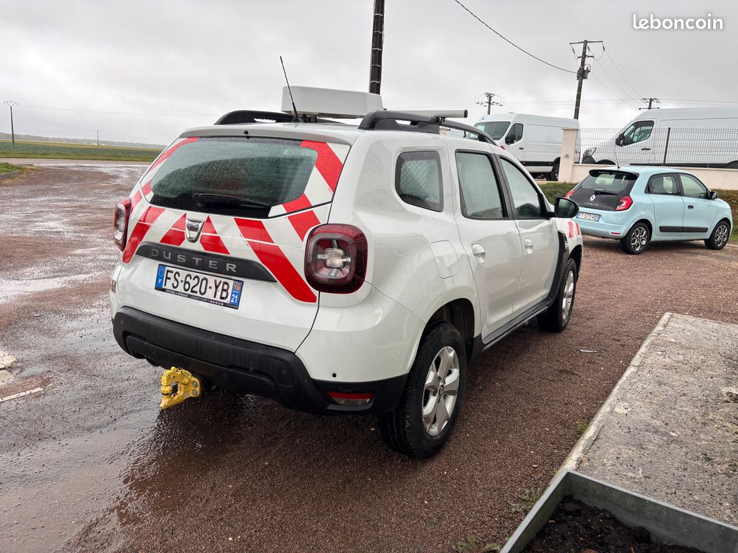 DACIA DUSTER 4X4 SOCIETE Blue DCI 115 CV Confort (image 3)