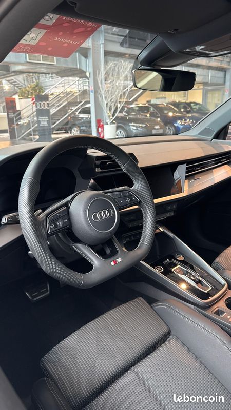 AUDI A3 Allstreet 40 TFSI e Hybride rechargeable 204 S tronic 6 Avus (image 8)
