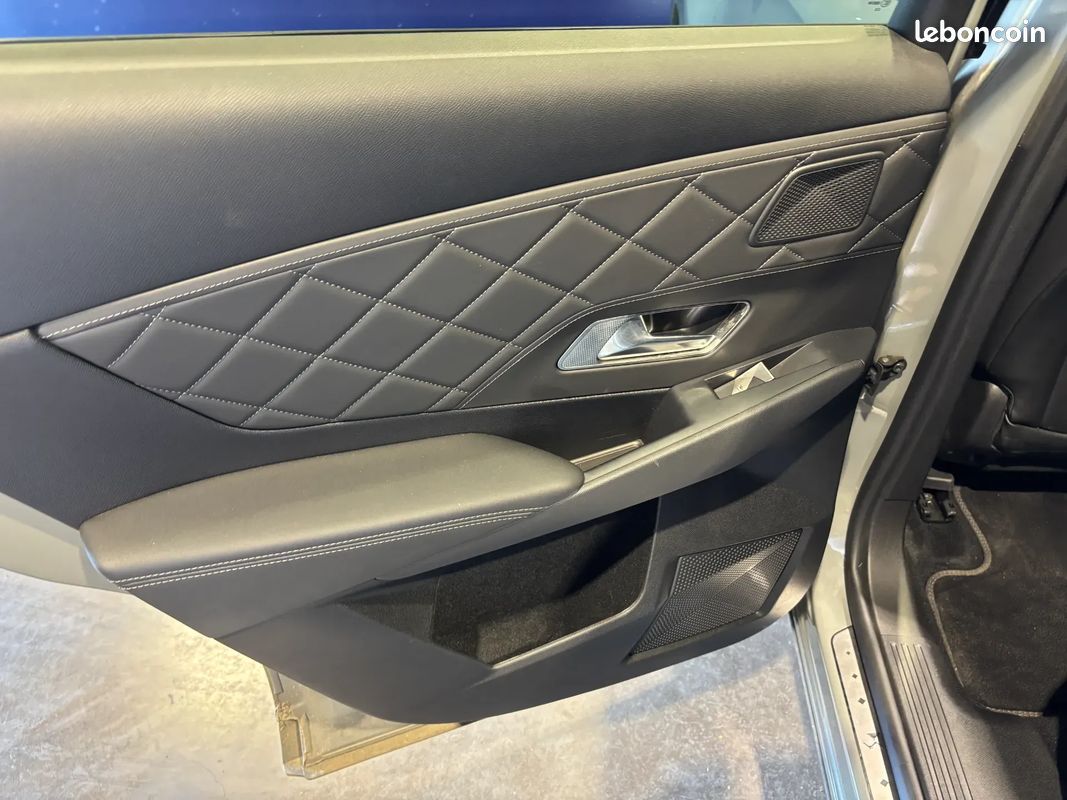 DS DS 7 E-TENSE 225ch Bastille - Origine France / CarPlay / Suivi complet / Caméra 360° / Hayon électrique et main libre / Keyless Go / Gris Laqué / Pack Drive Assist (image 26)