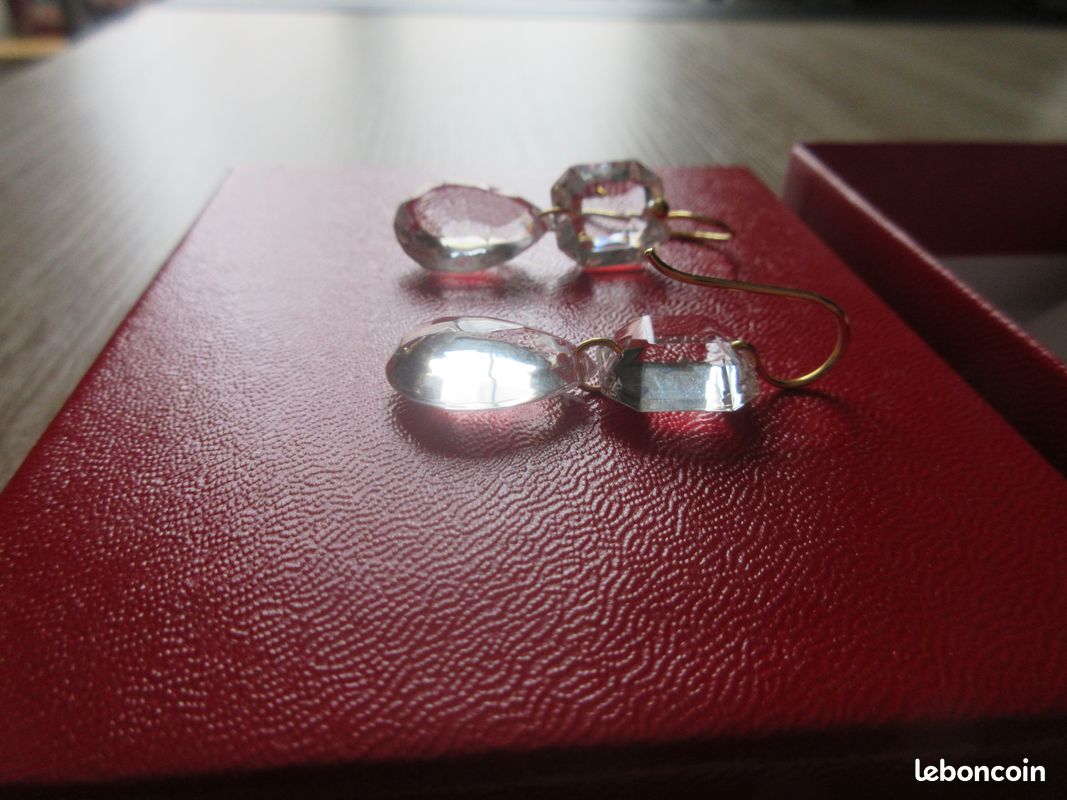 Boucles D'oreilles Baccarat En Cristal Rose Béryl - Signées - Avec écrin - Neuves Avec étiquettes