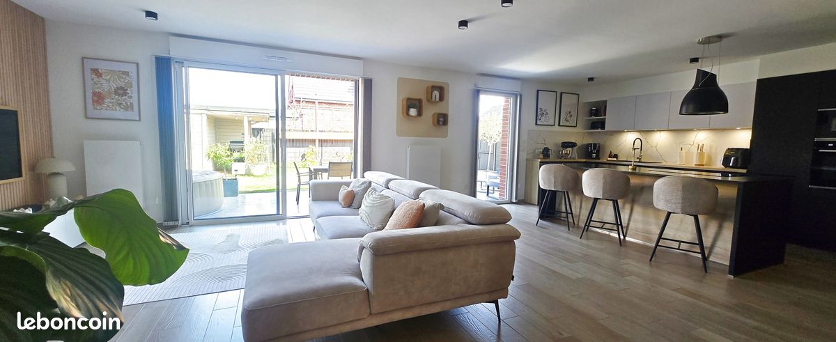 Maison 6 pièces 130 m² · à Lesquin · 130 m² · 470 000 €