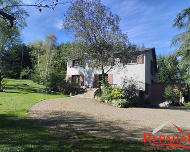 Propriété 5 pièces 145 m²