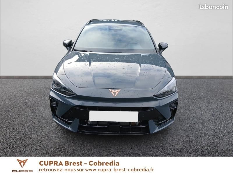 Cupra Leon ST 1.5 eTSI Hybrid 150ch V DSG7 (image 2)