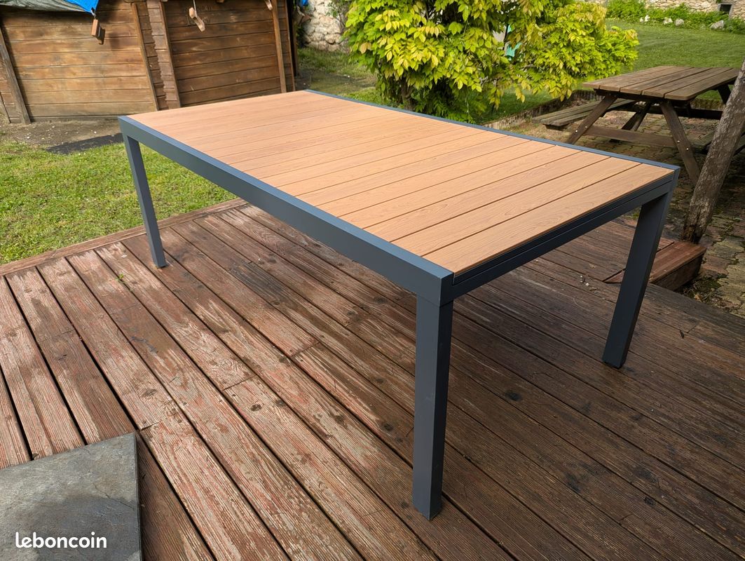 Table extensible, 104 x L 200/300 x H 75 cm (image 1)