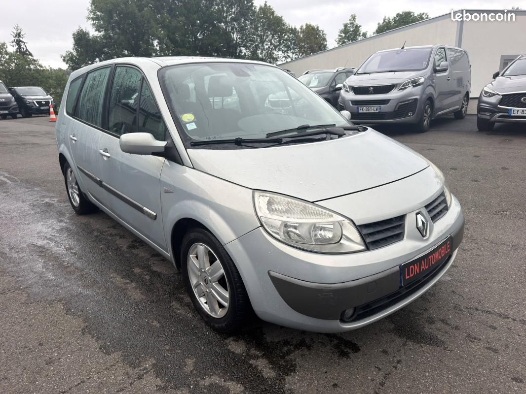 Renault Scénic II (J84) 2.0 16v 136ch Luxe Dynamique (image 3)