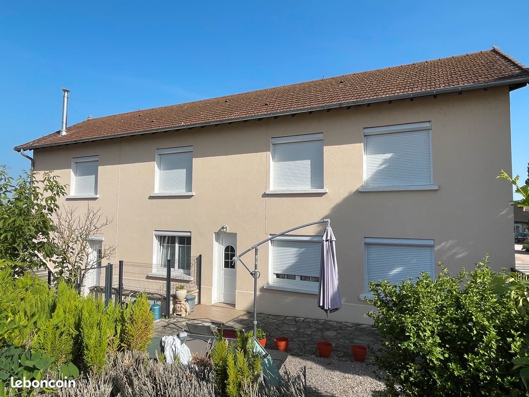 Maison 5 pièces 95 m² · à Treteau · 95 m² · 296 000 €