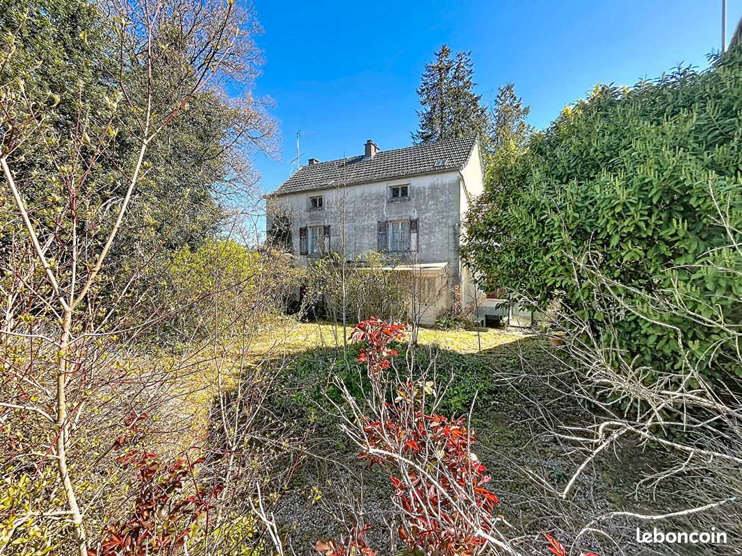 Maison 8 pièces 176 m² · à Poiseul-lès-Saulx · 176 m² · 259 000 €
