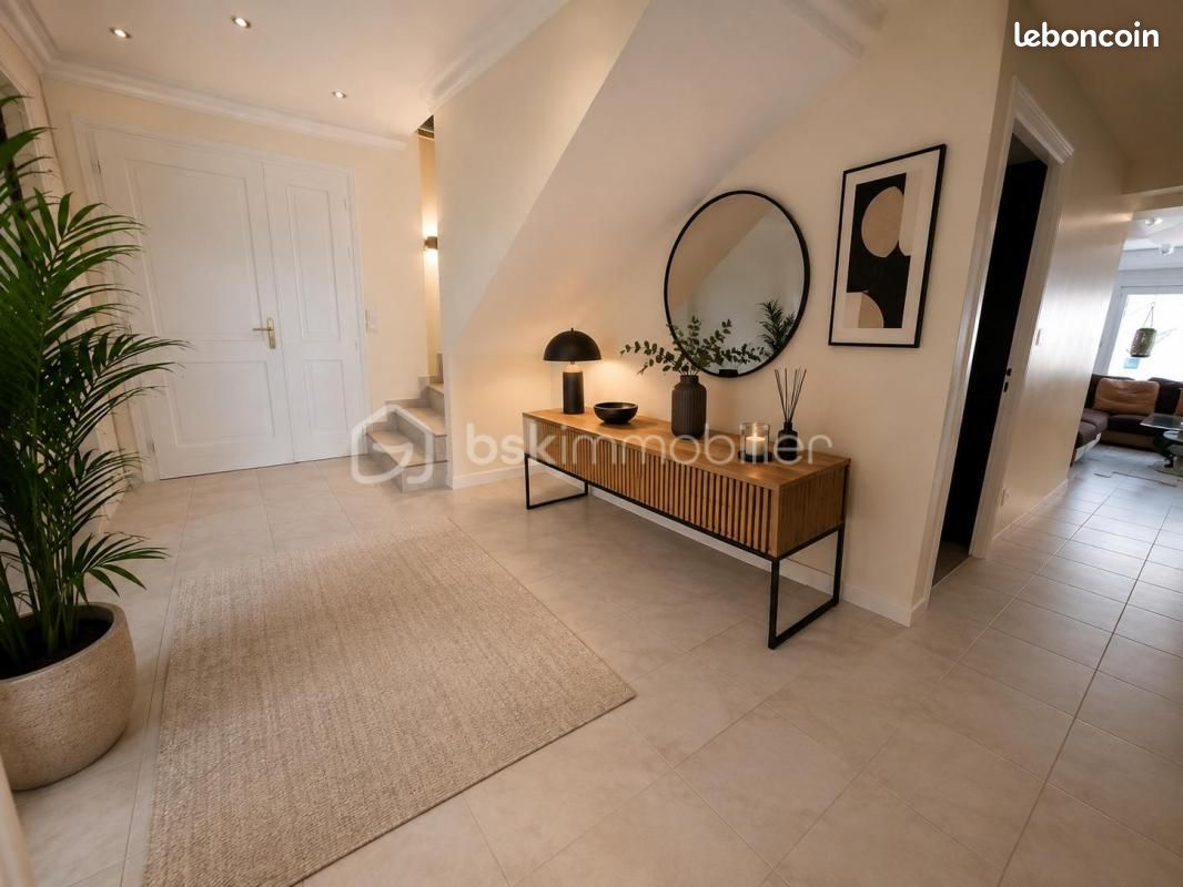 Maison 7 pièces 255 m² · à Claye-Souilly · 255 m² · 616 000 €
