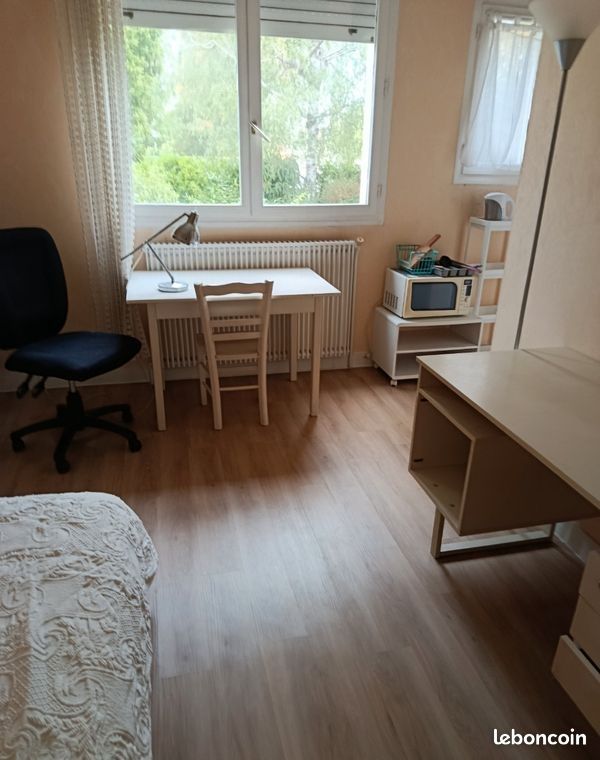 Appartement 1 pièce 18 m² · à Châtenay-Malabry · 18 m² · 750 €/mois