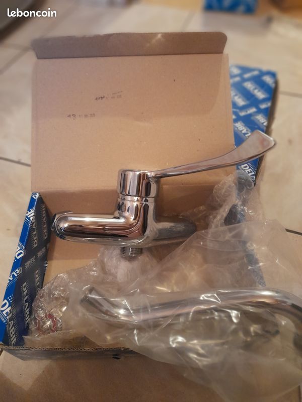 Mitigeur robinet Delabie H9610 thermostatique sequentiel mual (image 9)