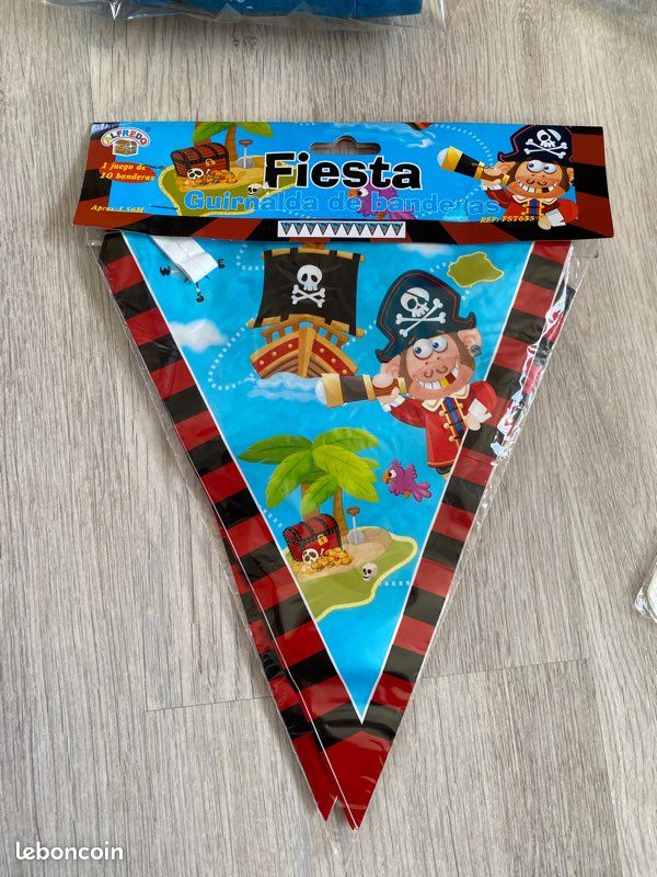 Lot accessoires fêtes pirates (image 3)