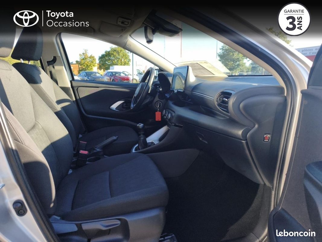Toyota Yaris 120 VVT-i Dynamic Business PACK 5p MC24 (image 6)