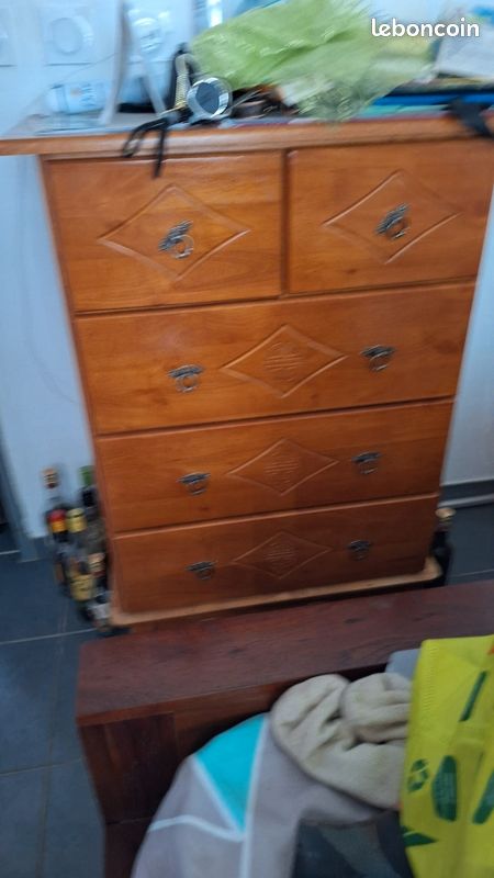 Je vends un ́lit, meuble, cocotte, armoir et autres (image 13)