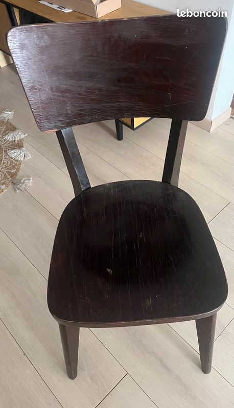 Chaises Monobloc anciennes (image 2)