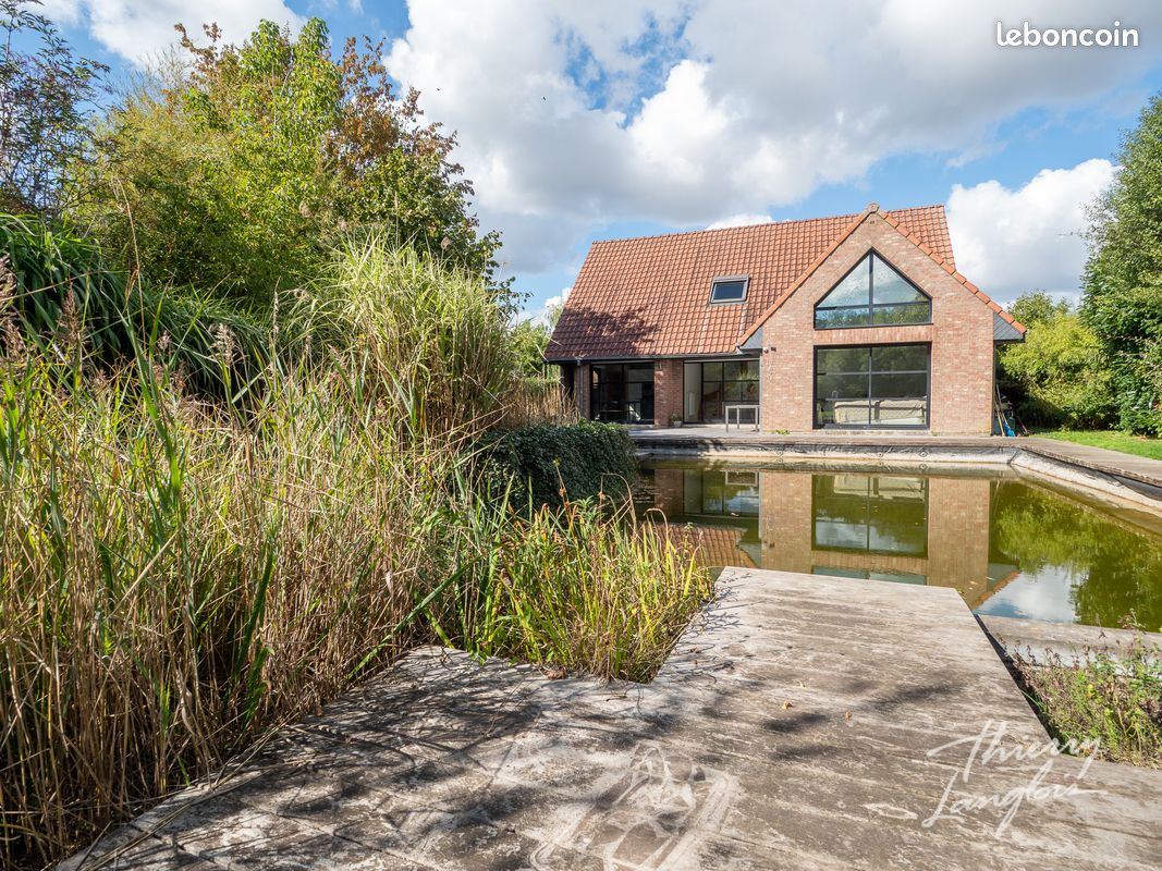 Maison 8 pièces 218 m² · à Camphin-en-Pévèle · 218 m² · 790 000 €