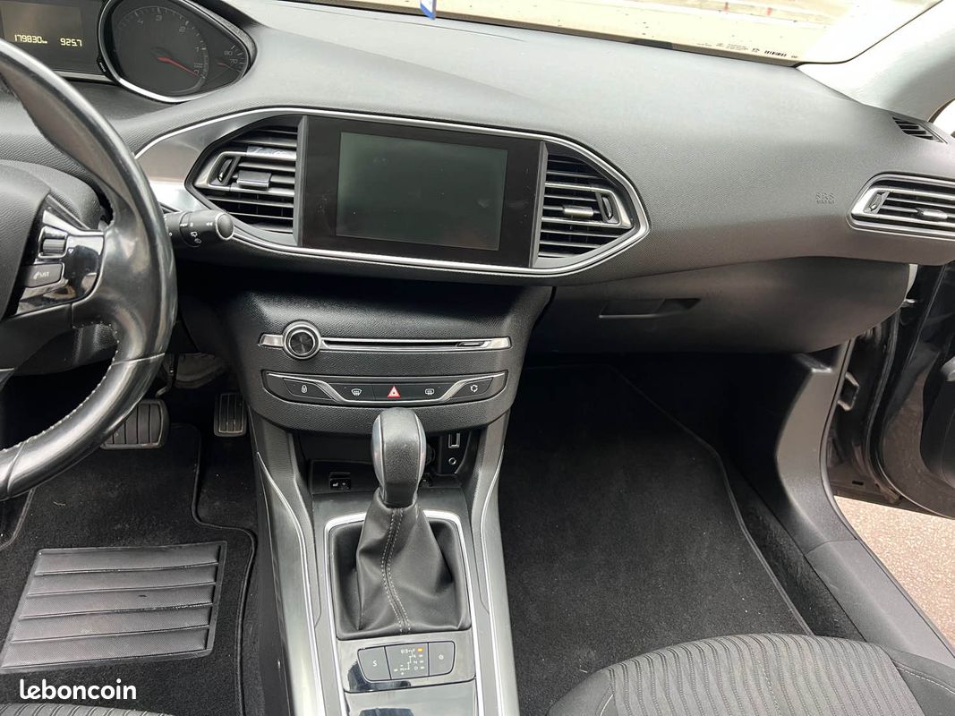 PEUGEOT 308 II 2.0 BLUEHDI 150Ch BOITE AUTO (image 8)