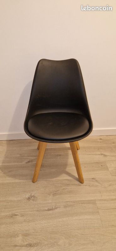 Chaises (image 1)