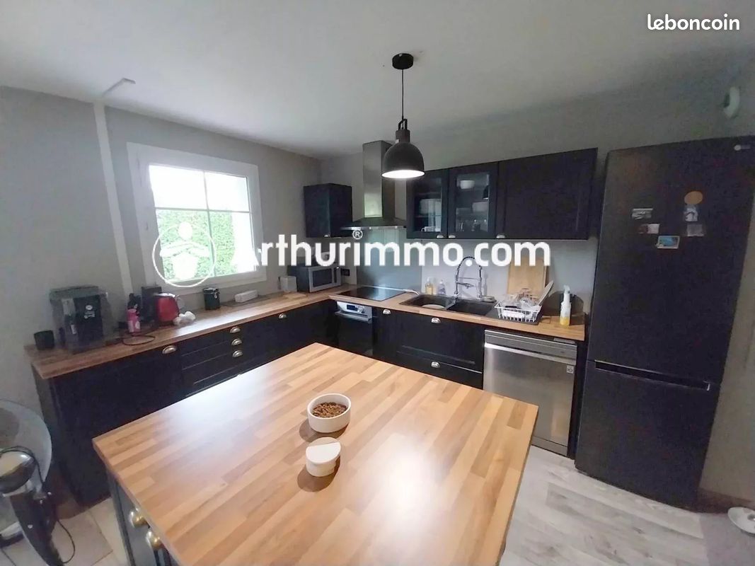 Appartement 3 pièces 69 m² · à Lieusaint · 69 m² · 1 150 €