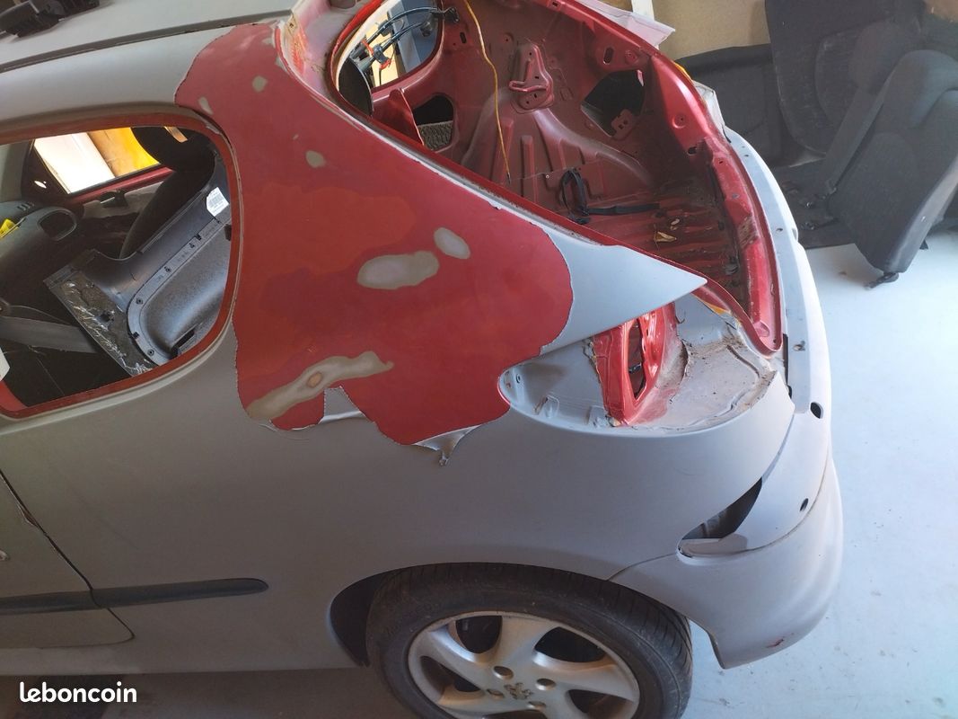 Peugeot 206 toutes pièces (image 1)