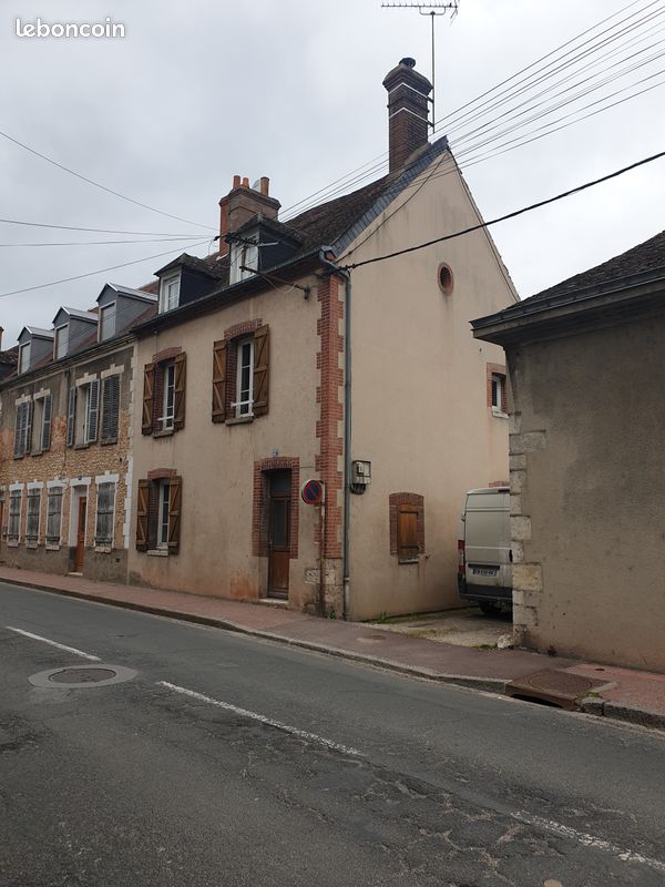 Maison 5 pièces 95 m² · à Châtillon-Coligny · 95 m² · 75 000 €