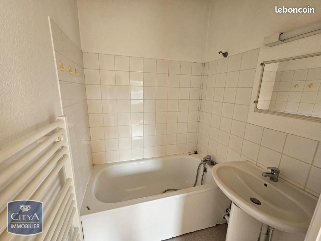 Appartement a louer poitiers - 1 pièce(s) - 25 m2 - Surfyn