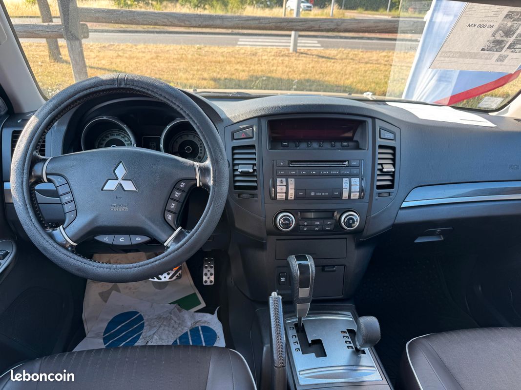 Mitsubishi Pajero 3.2 di-d 200 (image 5)