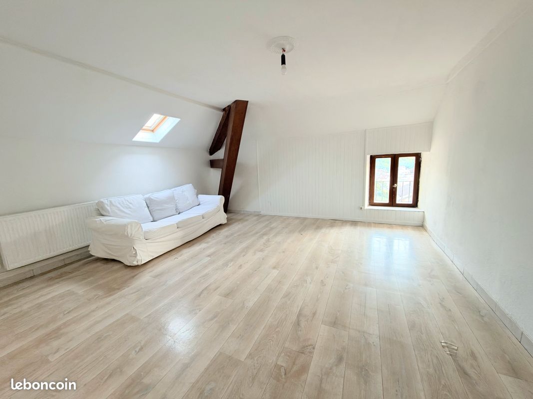 Appartement 2 pièces 43 m² · à Oyonnax · 43 m² · 450 €/mois