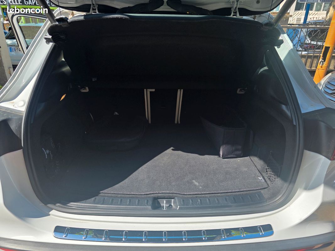 MERCEDES-BENZ " EQA 250 " Business Line / Cuir blanc / 100% ELECTRIQUE (image 5)
