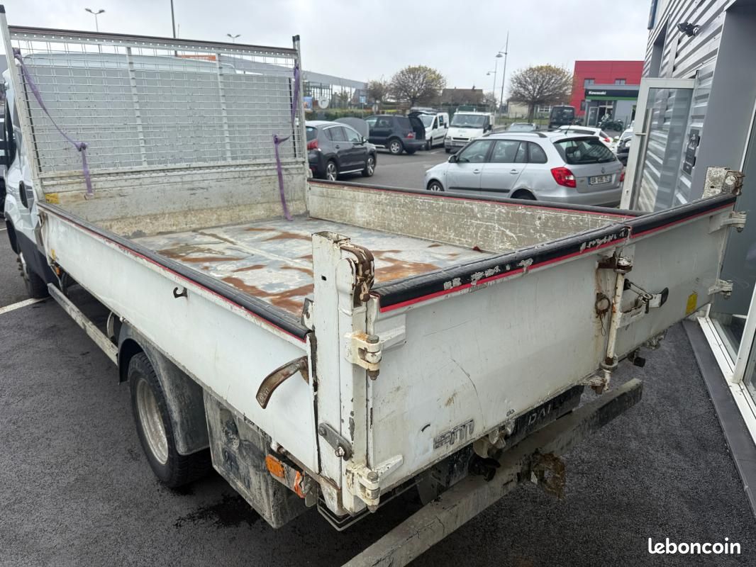 Iveco Daily CHASSIS CABINE 35 C 15H 150ch 3450 BVM6 (image 4)