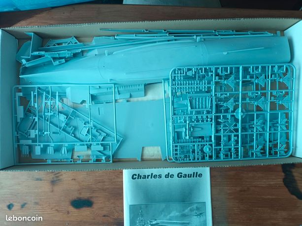 MAQUETTE PORTE AVIONS Charles De Gaulle 1/600 Avec Moteur à Piles EUR 12,00 - FR