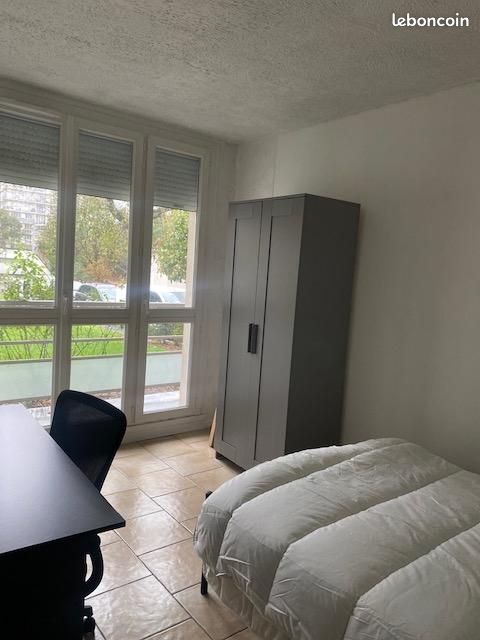 Appartement 5 pièces 83 m² · à Chilly-Mazarin · 83 m² · 575 €
