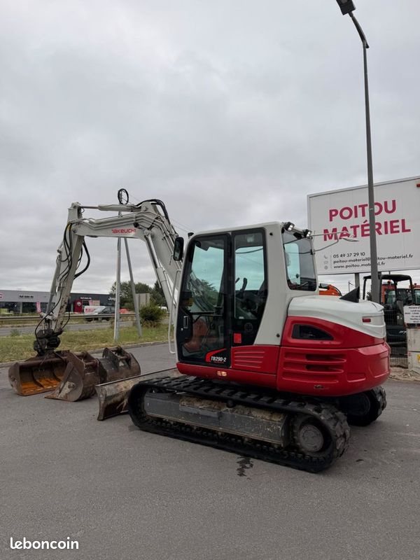 Takeuchi TB290-2 (image 2)