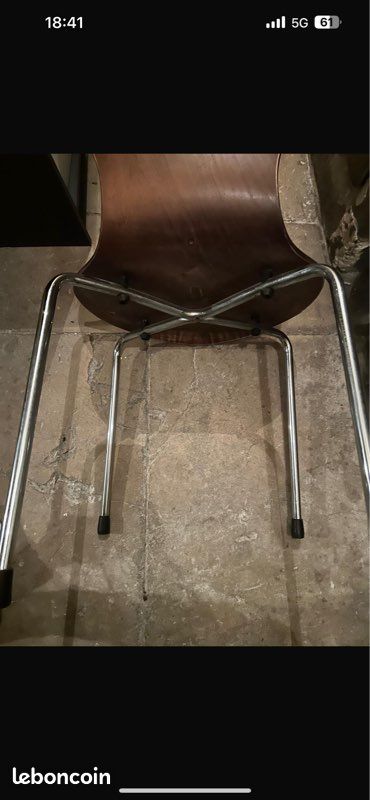 Chaise en bois (image 2)