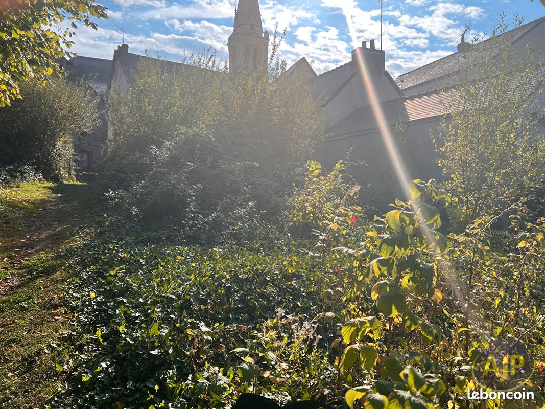 Terrain 83 m² · à Segré-en-Anjou Bleu · 83 m² · 54 000 €