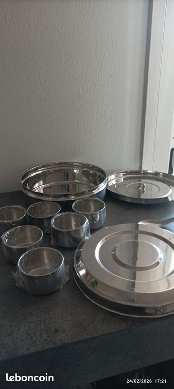 Récipient à épices En Inox Rond Avec 7 Coupelles - Pratique Pour La Cuisine, Occasion