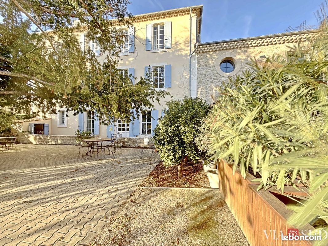 Maison 19 pièces 1180 m² (image 3)