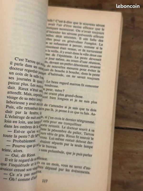 Livre de poche La peste d'Albert Camus (image 3)