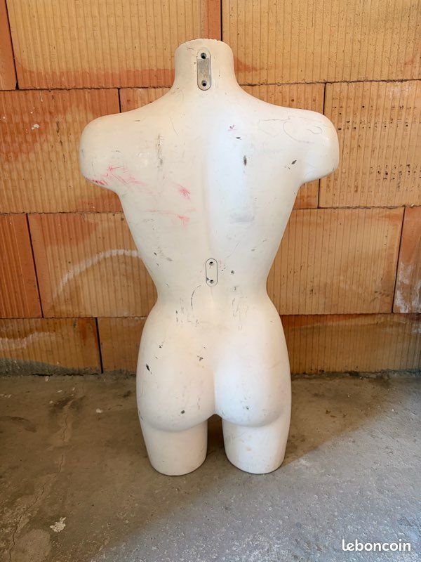 Mannequin femme (image 2)