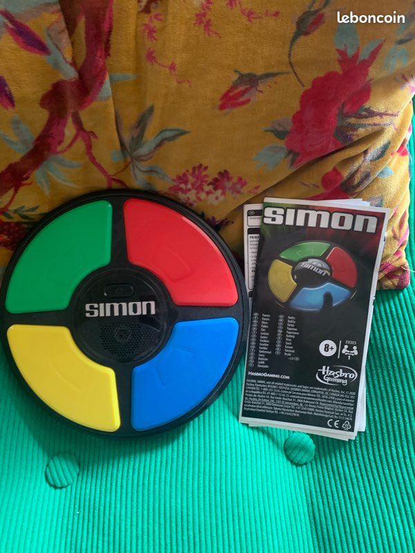 Hasbro Gaming - Jeu Simon Micro Series (B0640