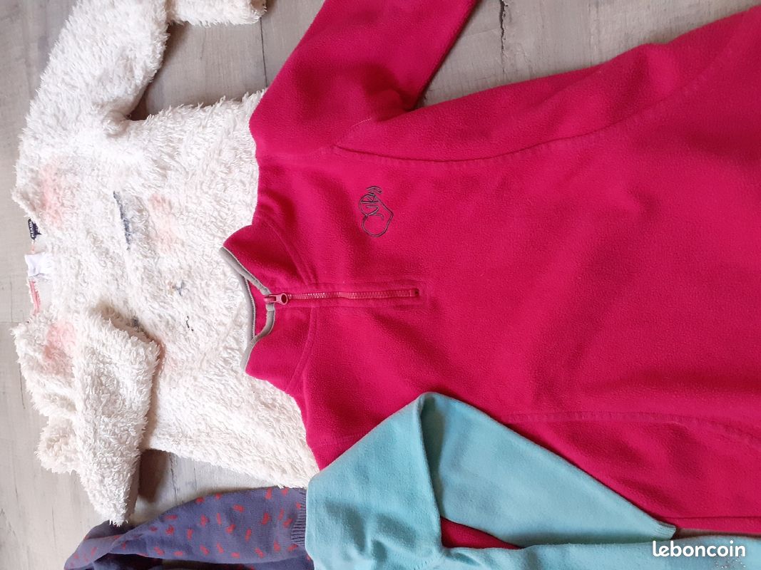 Lot de 2 gilets et 2 pulls fille 5 ans (image 3)
