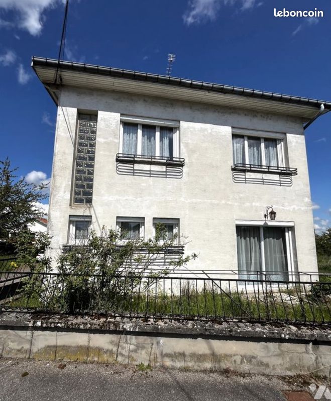 Maison 6 pièces 106 m² · à Chanteheux · 106 m² · 125 000 €