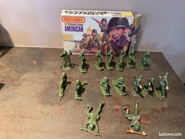 LOT DE JETONS de Jeux anciens divers, Os de Bovin gravé et teinté