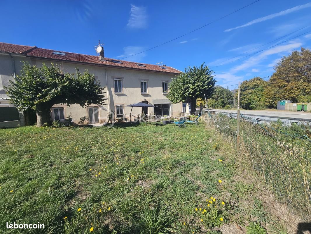 Maison 9 pièces 277 m² · à Vif · 277 m² · 399 000 €