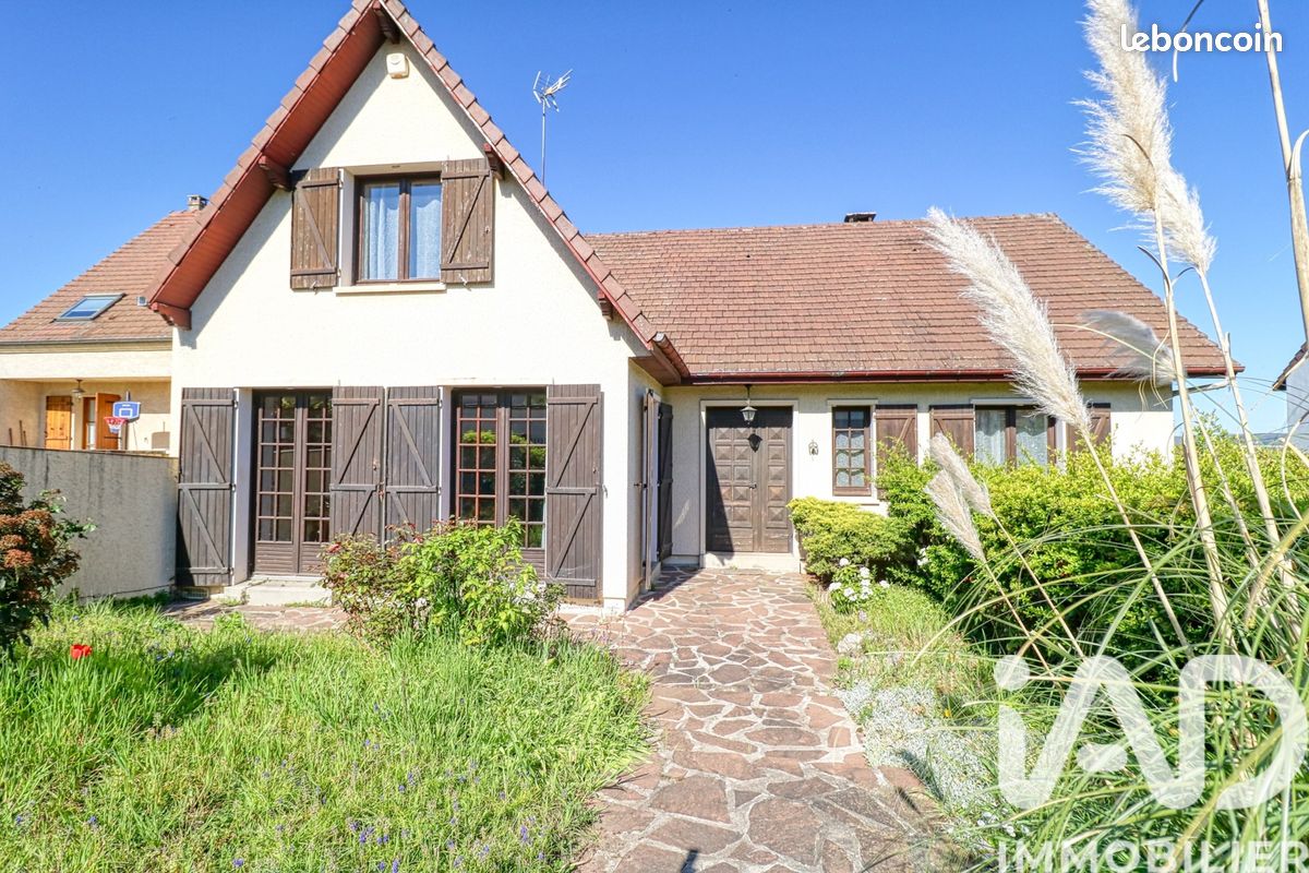 Maison 6 pièces 200 m² · à Pierrelaye · 200 m² · 400 000 €